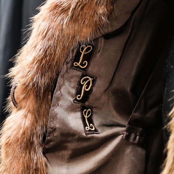 VINTAGE CARAMEL FOX FUR COAT - Picture 3 of 7